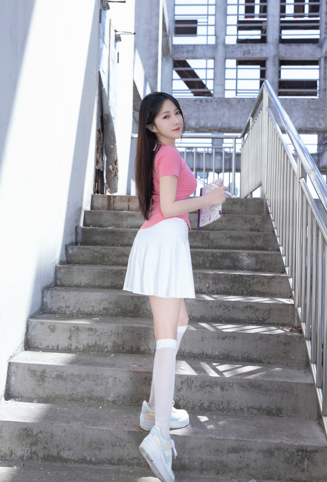 鱼子酱Fish-秀人内购无水印写真合集235套340GB